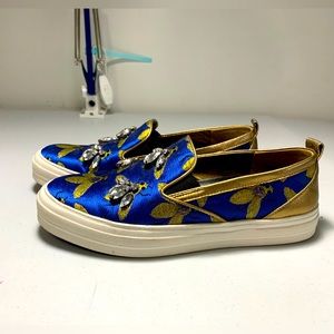 Nine West slip on sneaker